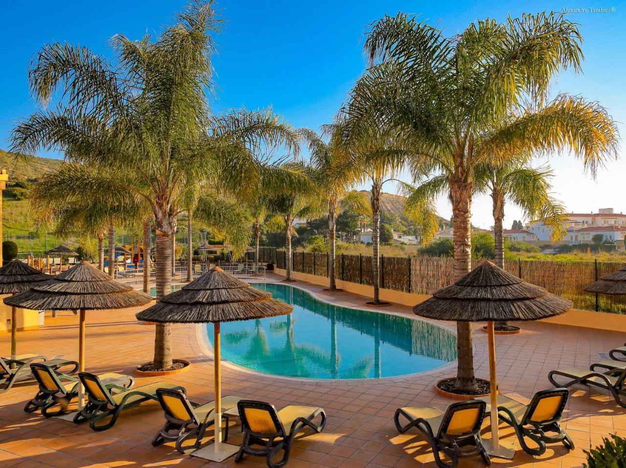 Luzbay Pool Apartments Exterior foto